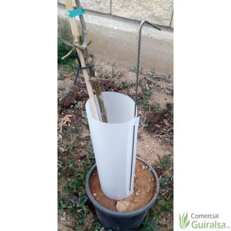 Protector con varilla para árboles 35,5 cm de alto y diametro 9,5 cm