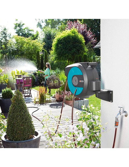 jardín con porta mangueras automático Gardena XL