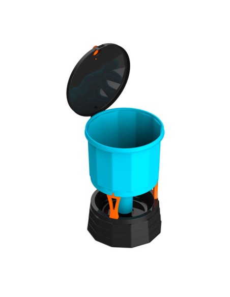 bebedero con tapa para gallinas Silo Free Range Copele