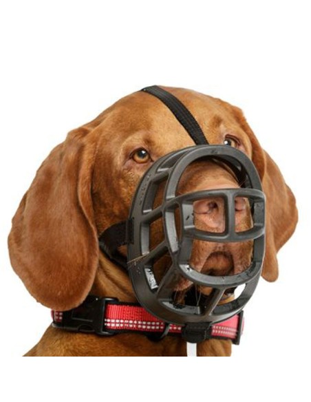 perro con Bozal Baskerville Ultra Muzzle talla 5