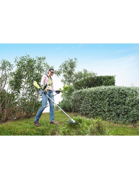 RYOBI Desbrozadora 18V ONE+ RBC18X20B4F uso en jardín