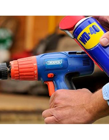 WD-40 Spray Multiusos 200ml para aflojar tornillos