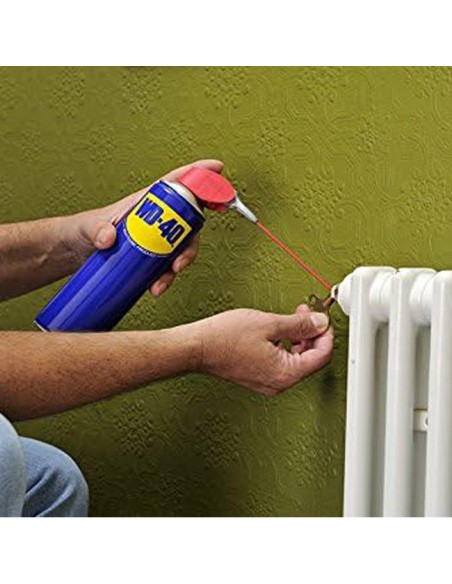 WD-40 Spray Multiusos 400ml para aflojar tornillos