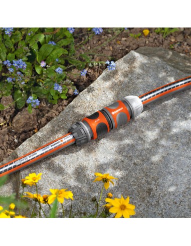 Resultado con manguito unión rápida para prolongar mangueras de Gardena