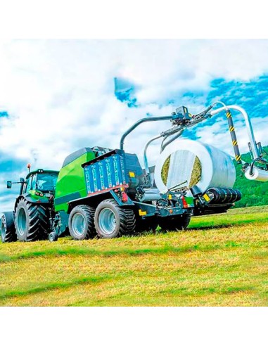 empacadora con paca y Film Estirable Agrícola en Rollo